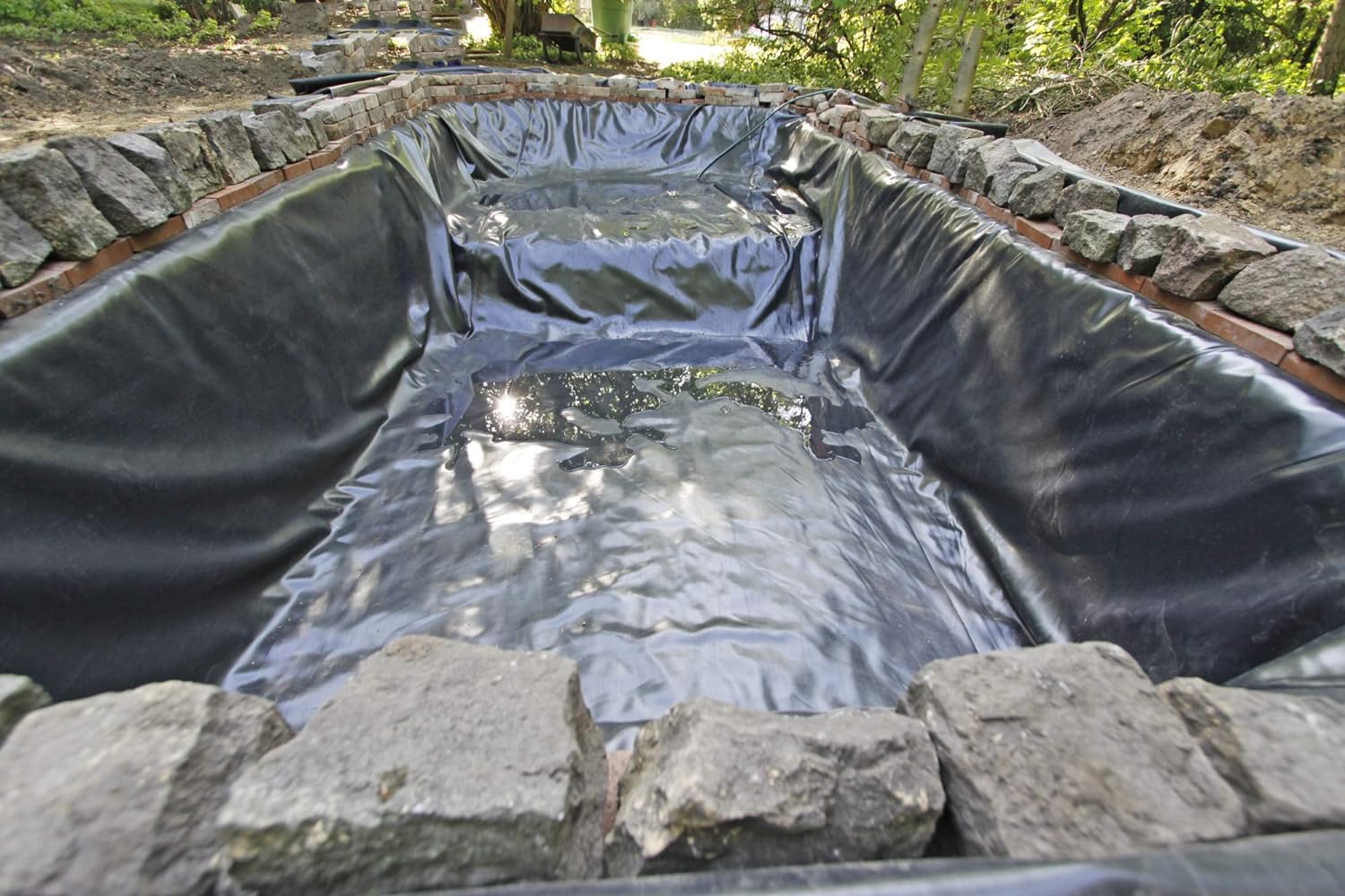 Heavy Duty UV Resistant EPDM Pond Liner - 0.75mm Thickness